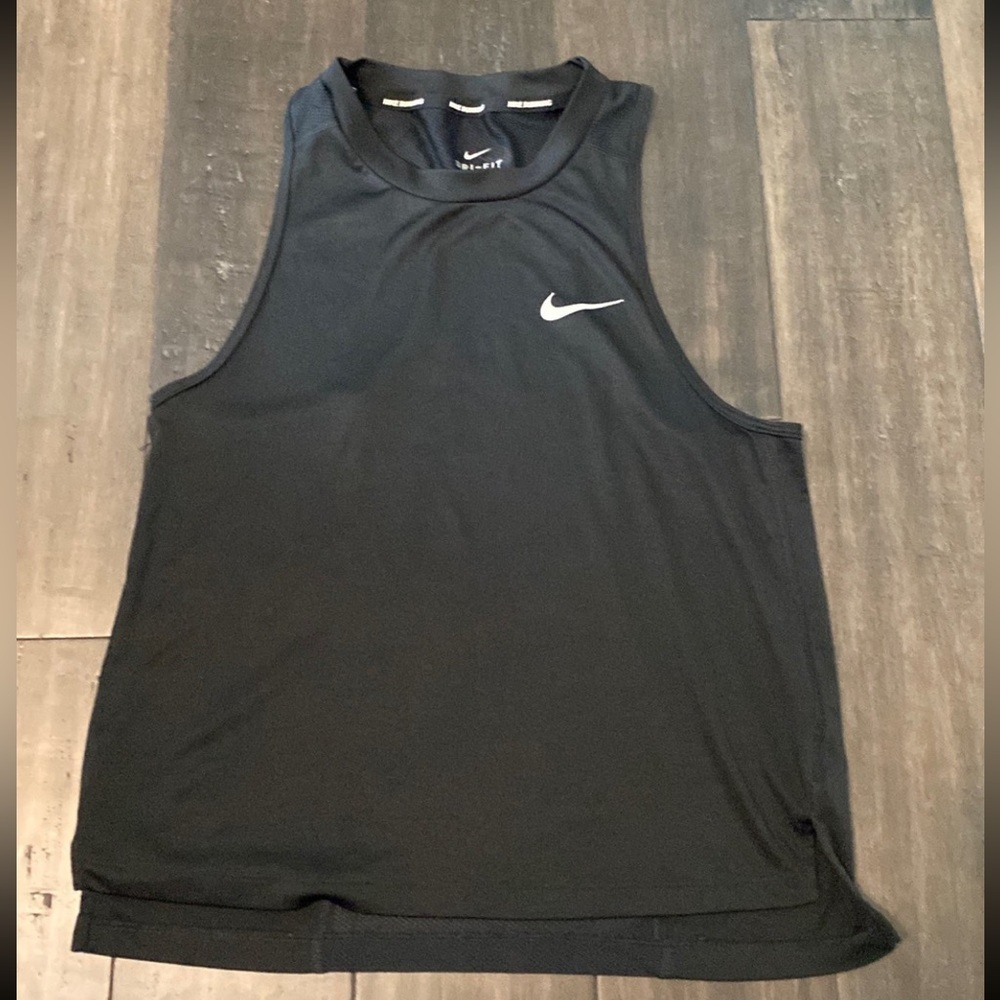 Black Nike dry fit tank top size small